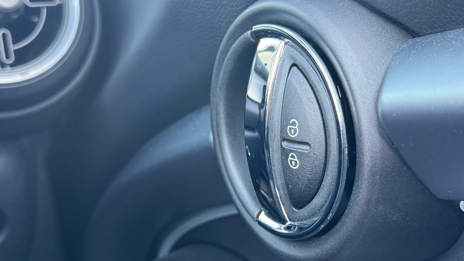 Used MINI Convertible 2024 for sale - 78161471: Photo 29