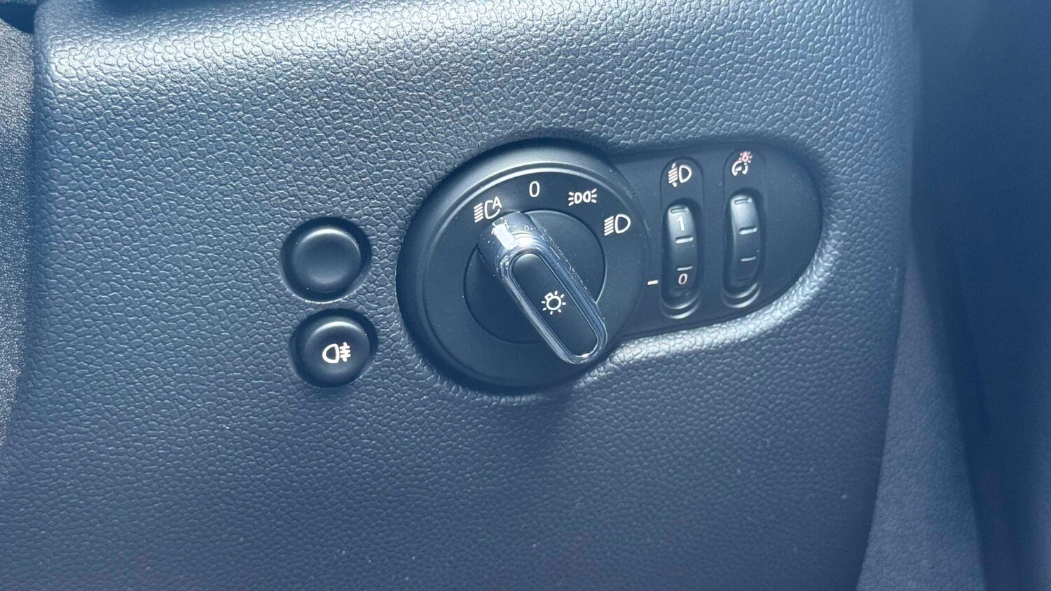 Used MINI Convertible 2024 for sale - 78161471: Photo 30