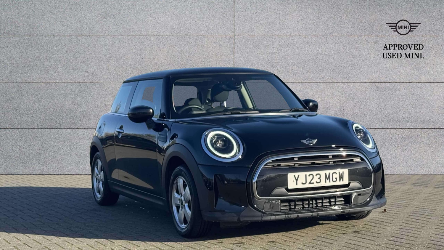 Used MINI Hatch 2023 for sale - 76610598: Photo 1