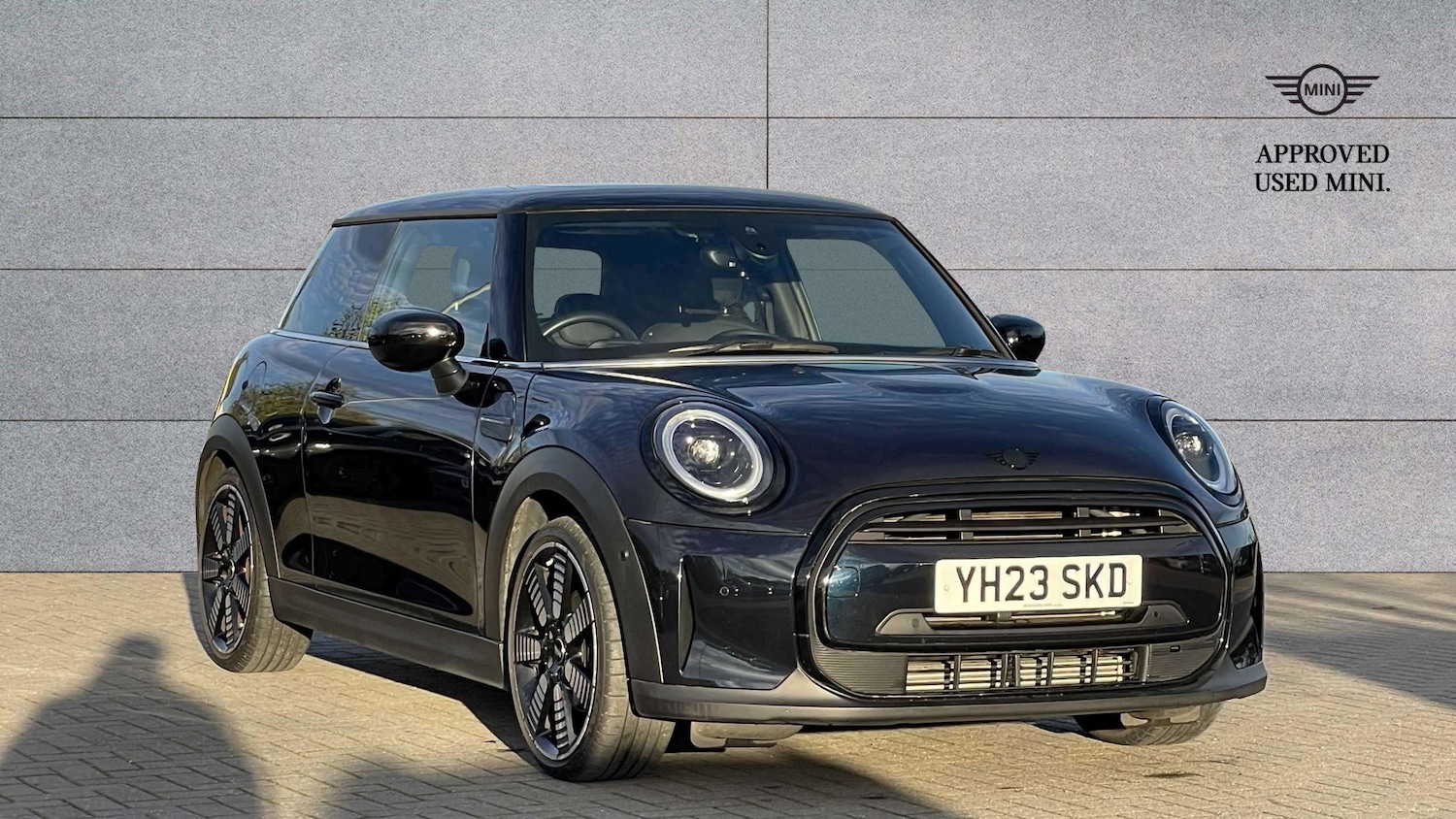 Used MINI Hatch 2023 for sale - 76390637: Photo 1