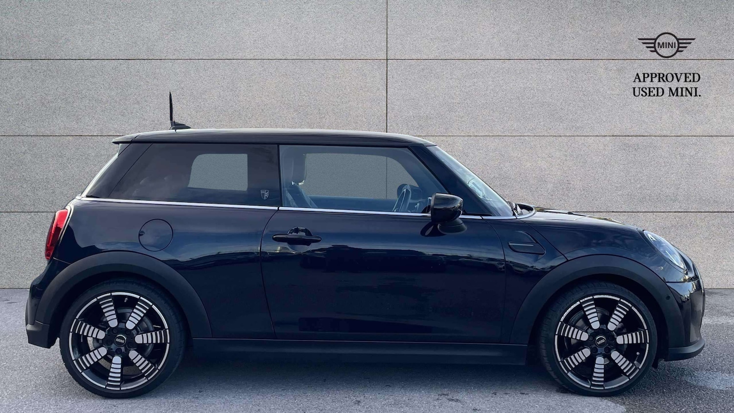 Used MINI Hatch 2023 for sale - 76390637: Photo 3