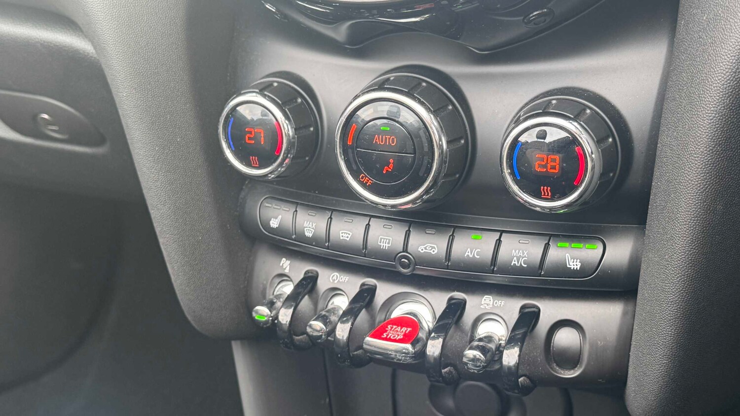 Used MINI Convertible 2019 for sale - 78010373: Photo 28