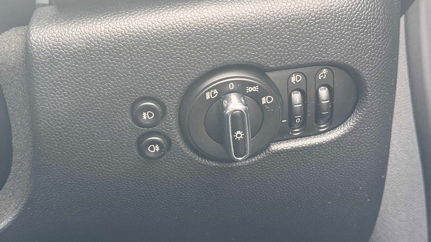 Used MINI Convertible 2019 for sale - 78010373: Photo 31