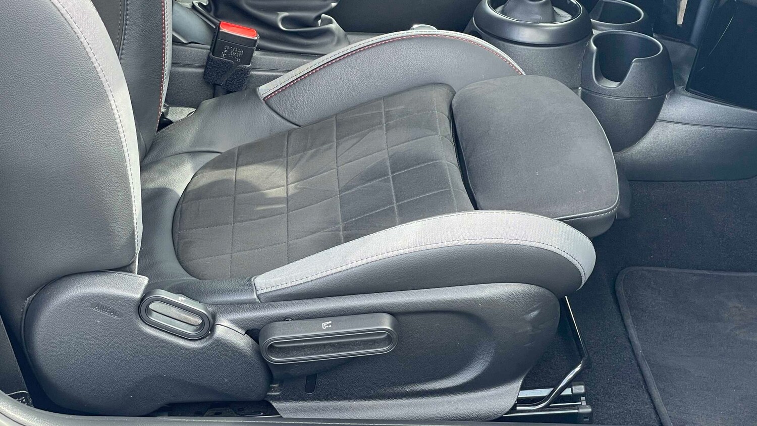 Used MINI Hatch 2023 for sale - 78208871: Photo 21