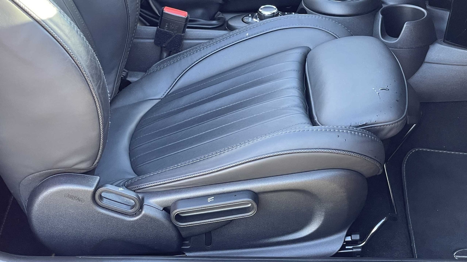 Used MINI Convertible 2021 for sale - 76373789: Photo 22