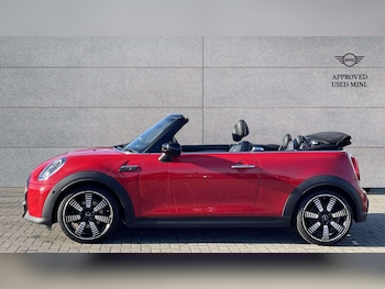 Used MINI Convertible 2021 for sale - 76373789: Photo