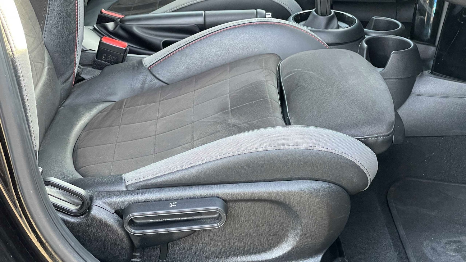 Used MINI Hatch 2021 for sale - 76718153: Photo 22