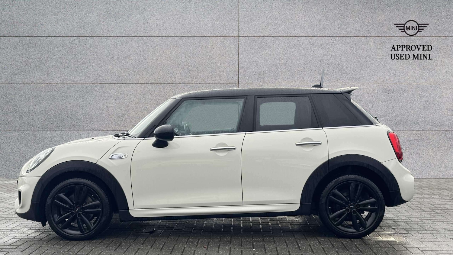 Used MINI Hatch 2018 for sale - 76624488: Photo 3