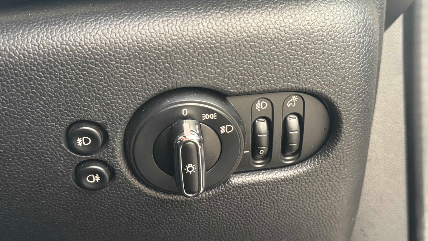 Used MINI Hatch 2018 for sale - 76624488: Photo 30