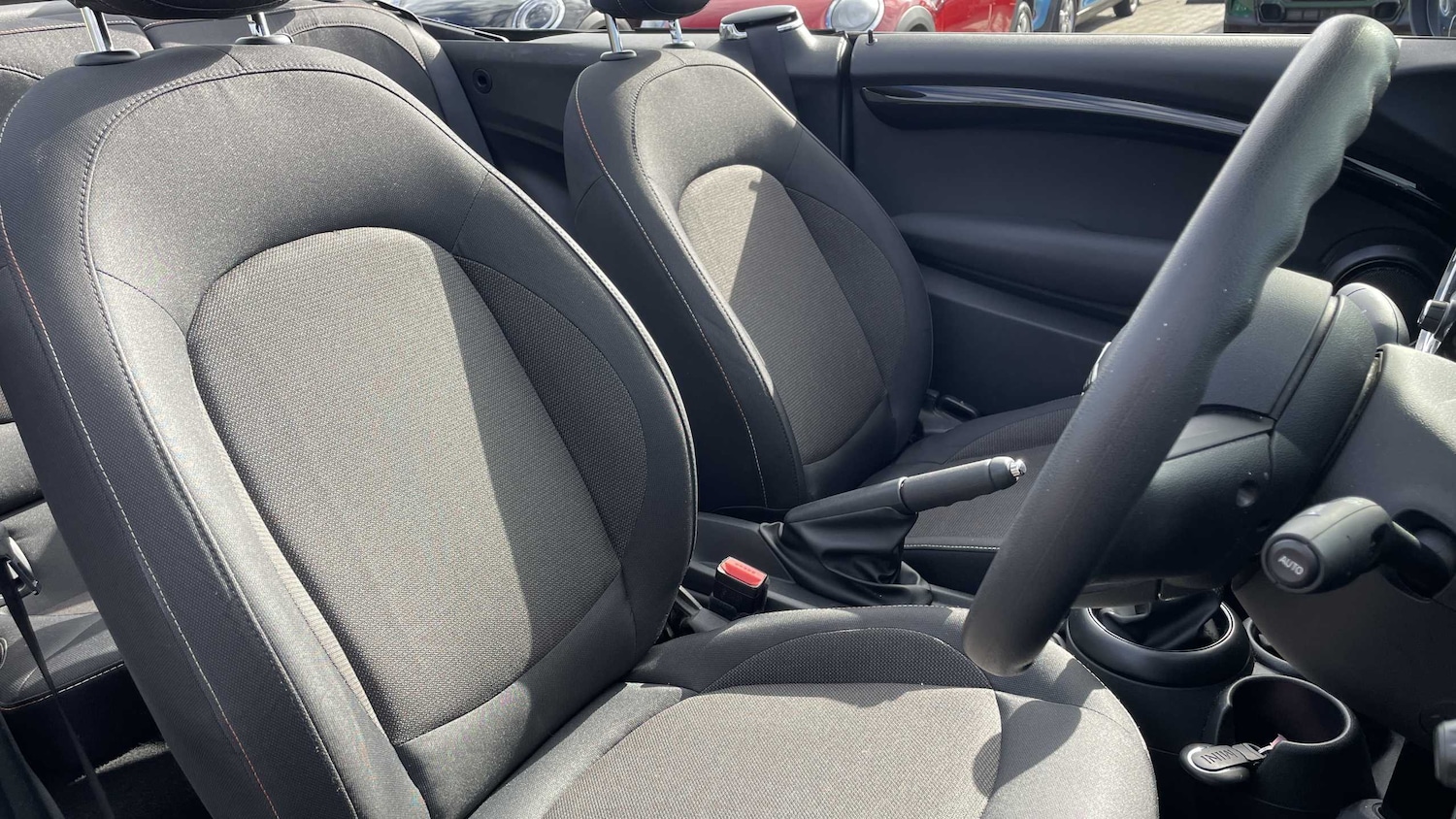 Used MINI Convertible 2018 for sale - 76088084: Photo 11