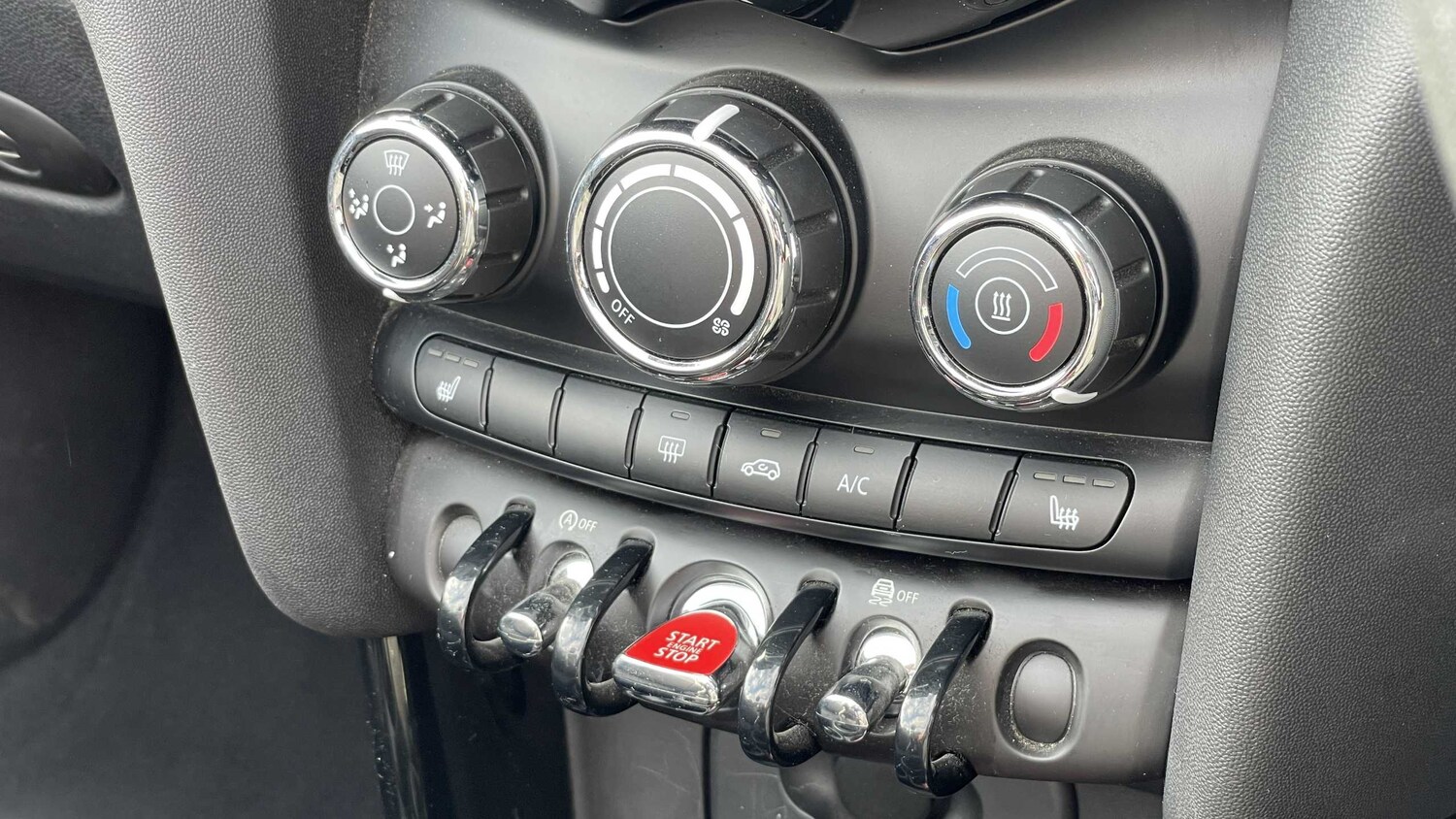 Used MINI Convertible 2018 for sale - 76088084: Photo 28