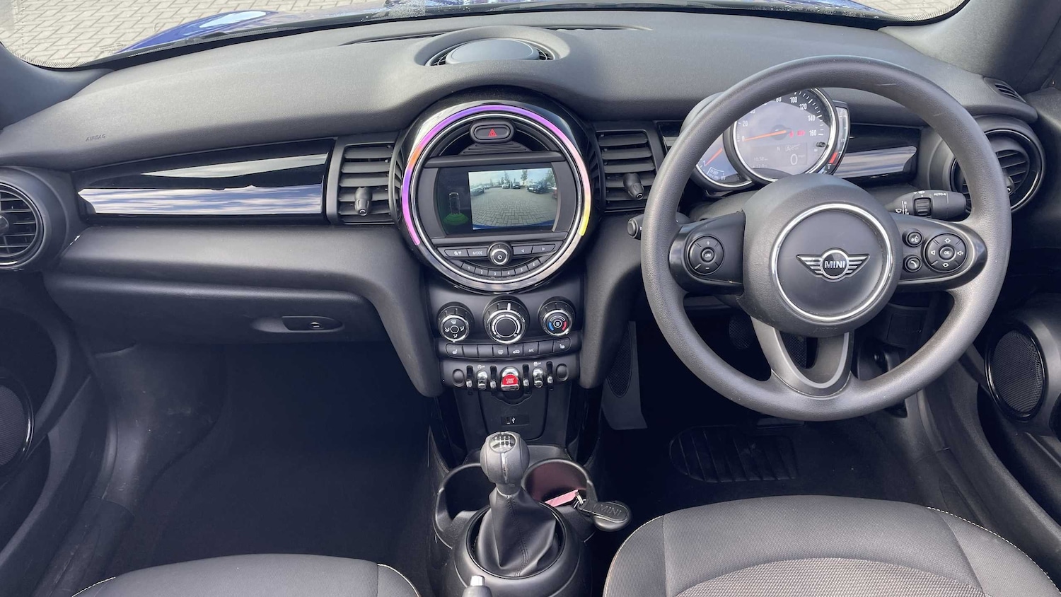 Used MINI Convertible 2018 for sale - 76088084: Photo 4