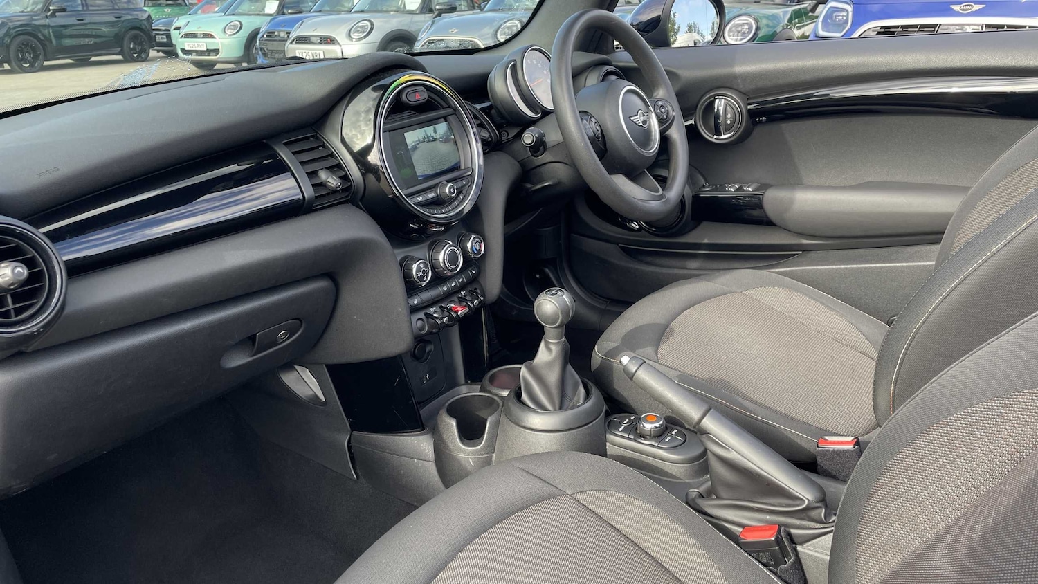 Used MINI Convertible 2018 for sale - 76088084: Photo 7