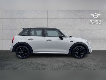 Used MINI Hatch 2019 for sale - 79095907: Photo
