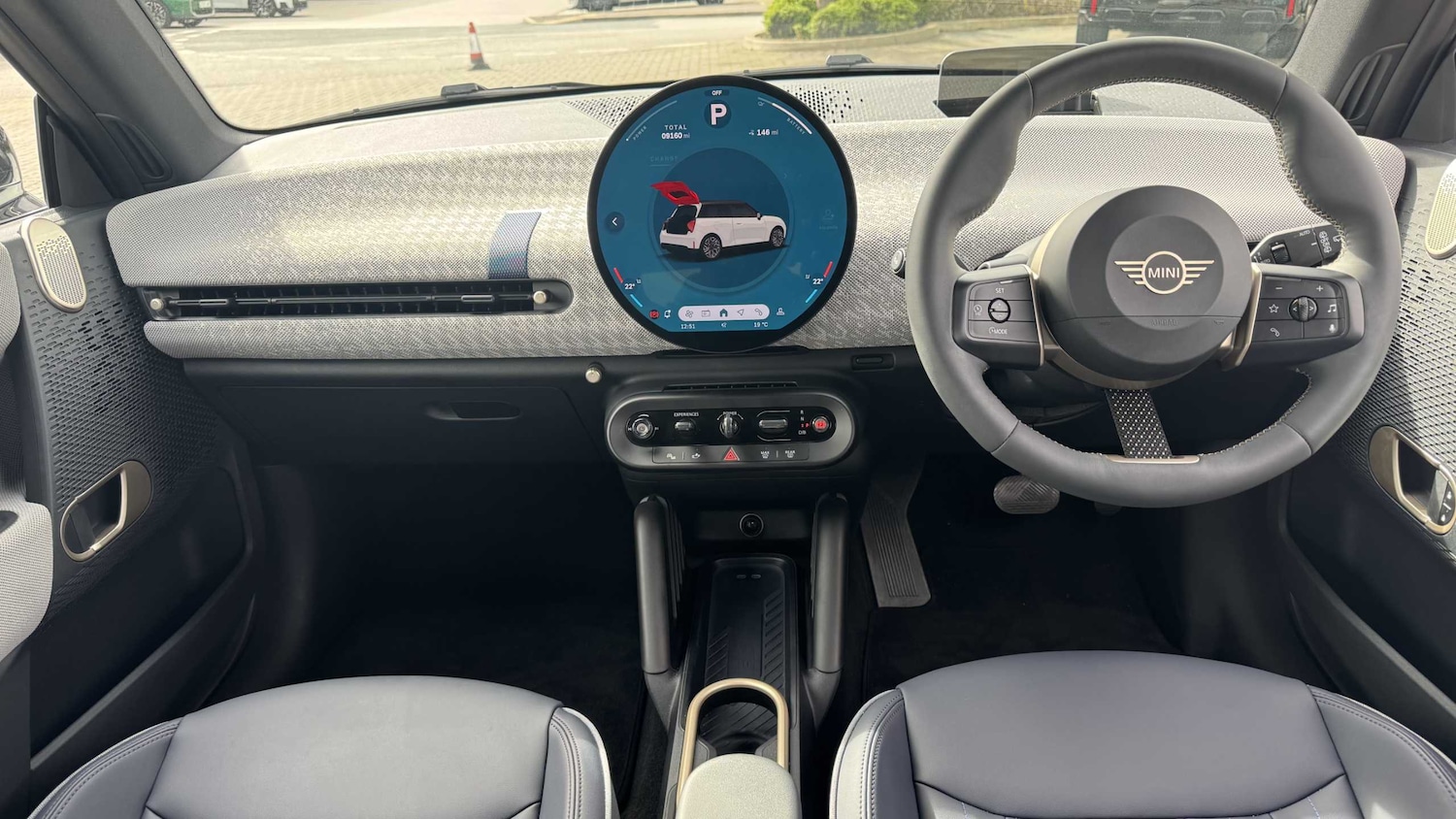 Used MINI Cooper 2024 for sale - 76205232: Photo 4