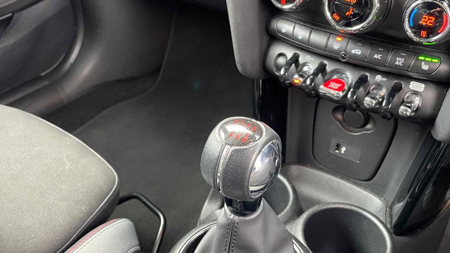 Used MINI Hatch 2022 for sale - 76460253: Photo 8