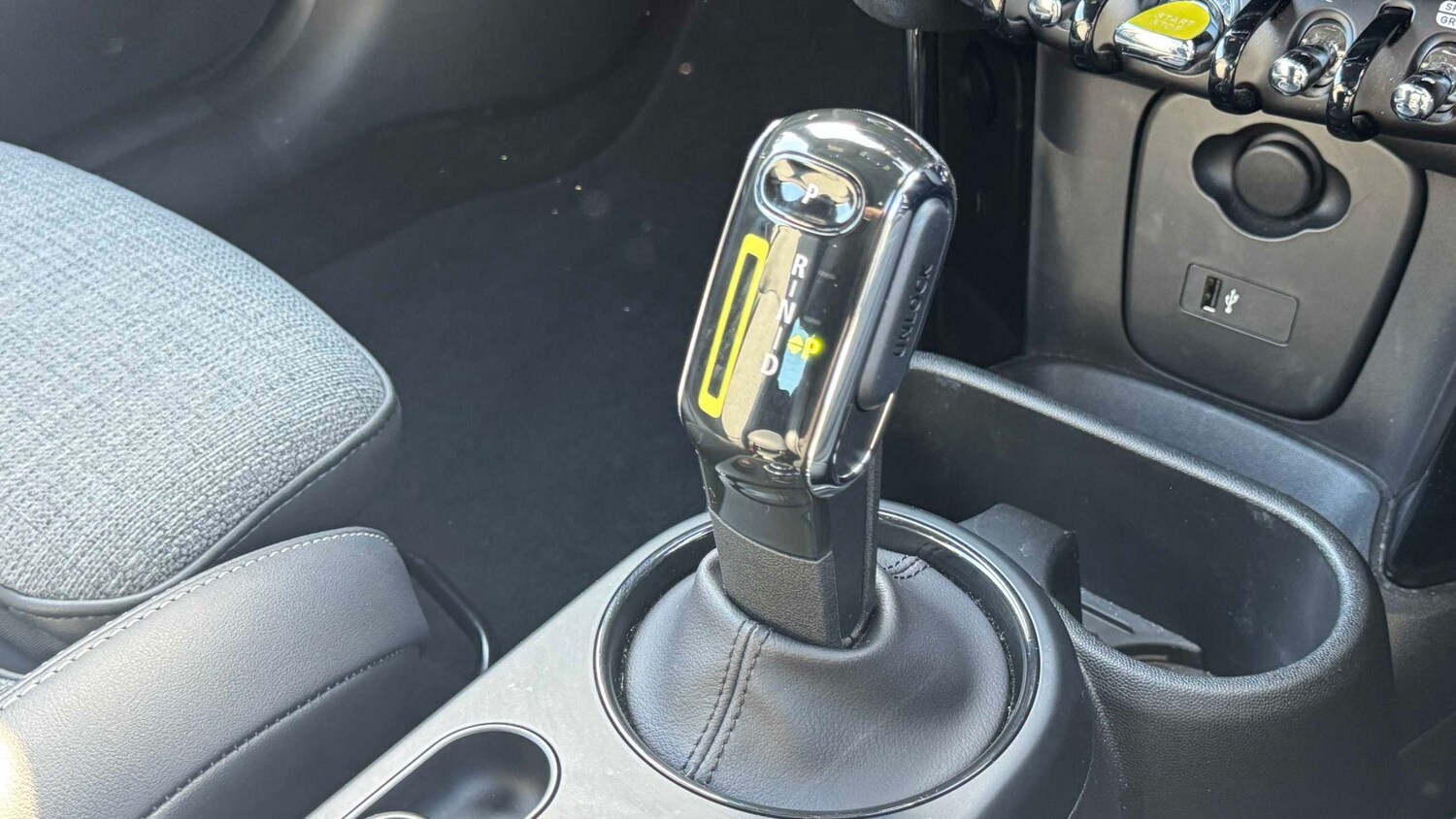 Used MINI Hatch 2022 for sale - 77943383: Photo 10