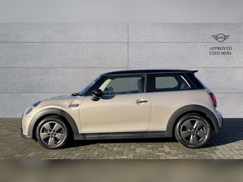 Used MINI Hatch 2022 for sale - 76705200: Photo