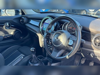 Used MINI Hatch 2022 for sale - 76705200: Photo