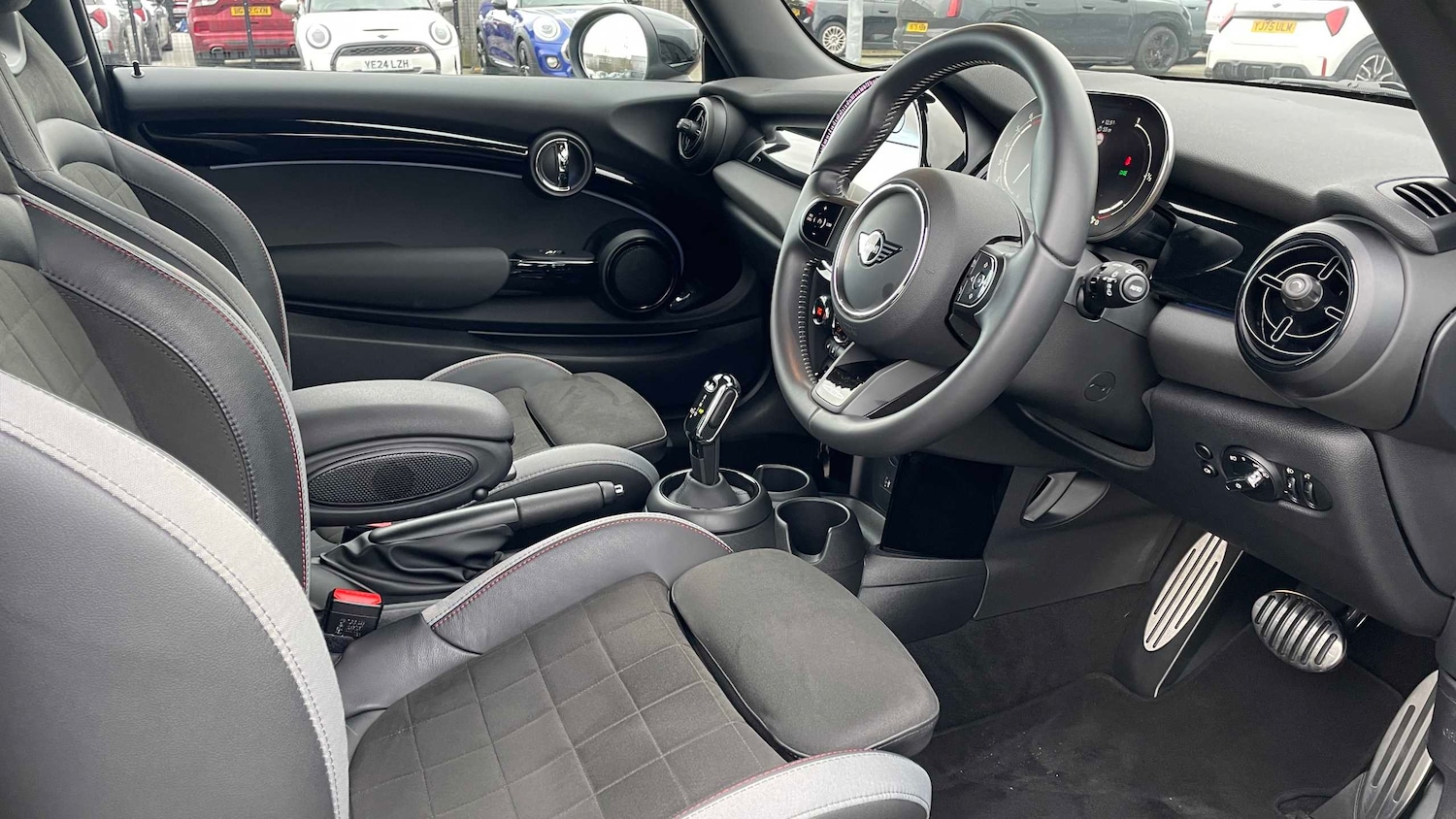 Used MINI Hatch 2023 for sale - 77727032: Photo 6