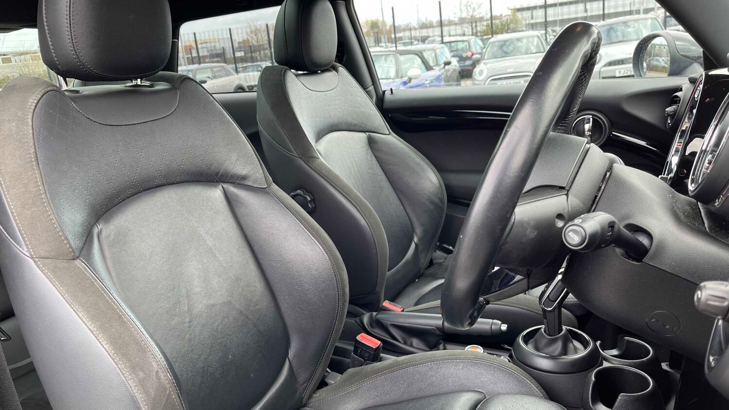 Used MINI Hatch 2018 for sale - 78076759: Photo 10