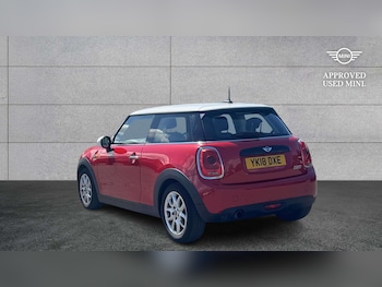 Used MINI Hatch 2018 for sale - 79096137: Photo