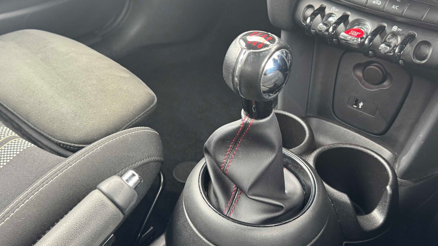 Used MINI Hatch 2019 for sale - 77601300: Photo 10