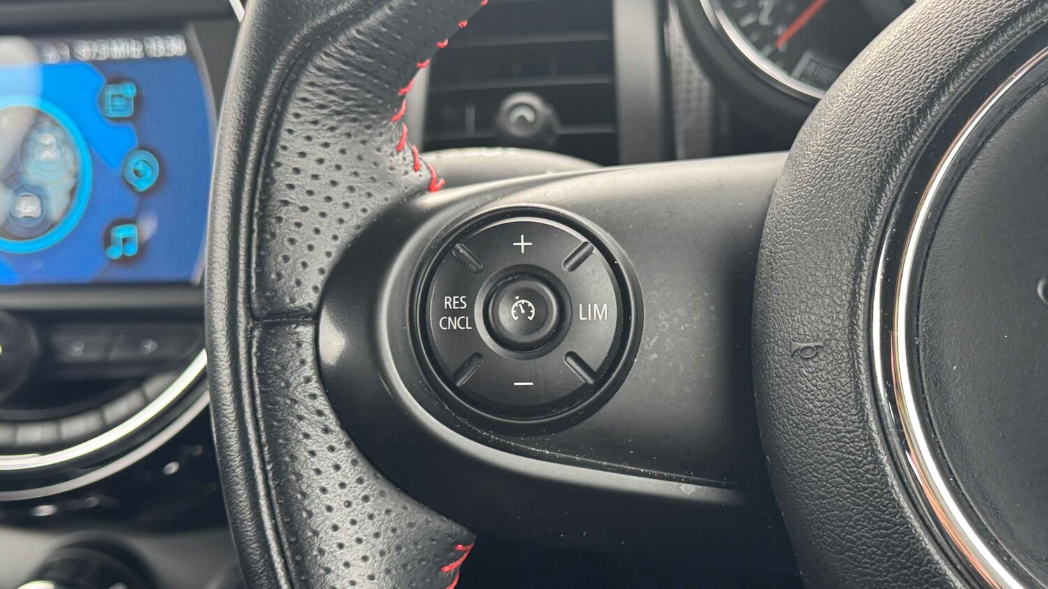 Used MINI Hatch 2019 for sale - 77601300: Photo 18