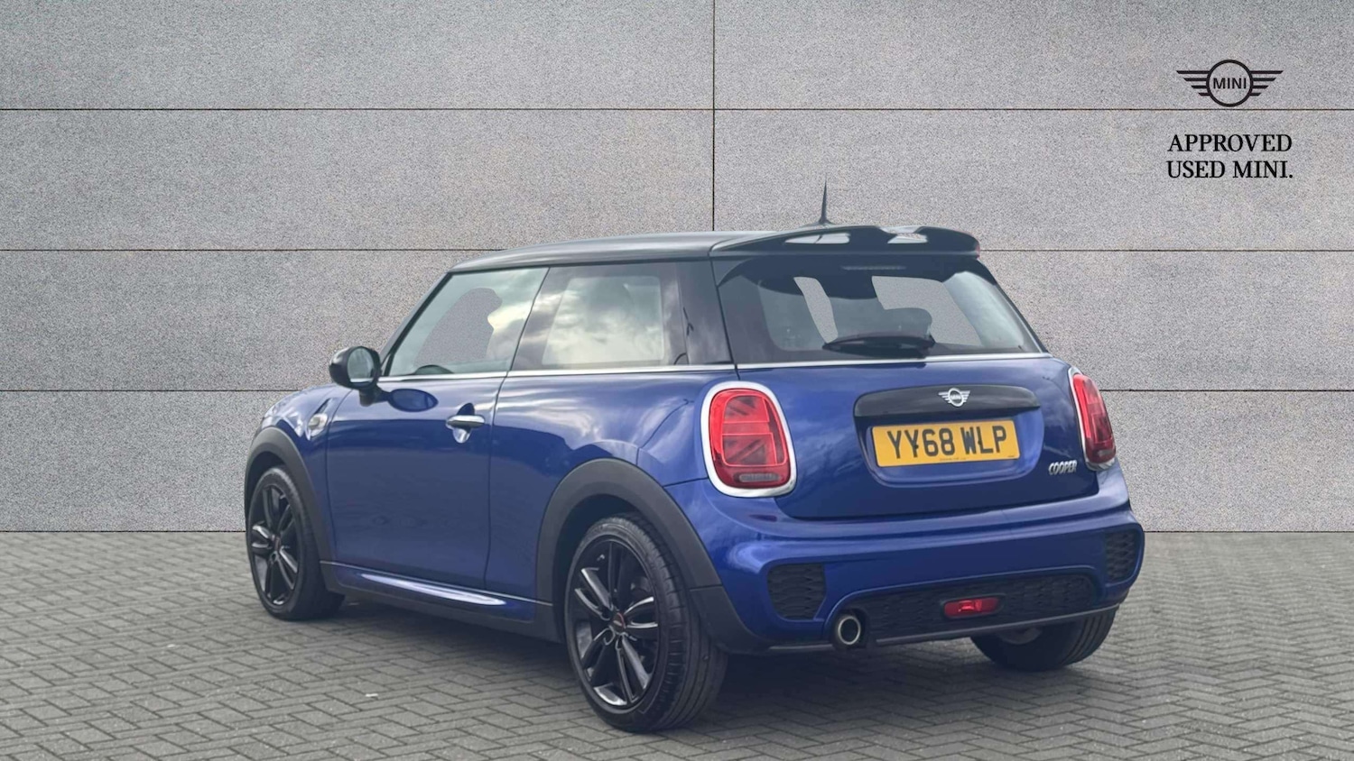 Used MINI Hatch 2019 for sale - 77601300: Photo 2