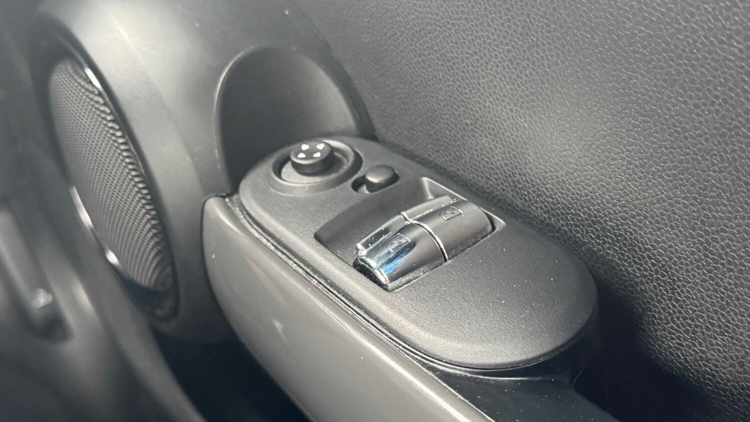 Used MINI Hatch 2019 for sale - 77601300: Photo 28