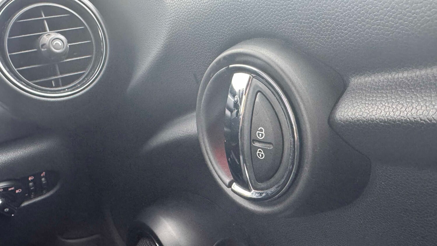 Used MINI Hatch 2019 for sale - 77601300: Photo 29