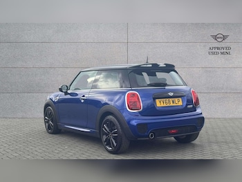 Used MINI Hatch 2019 for sale - 77601300: Photo