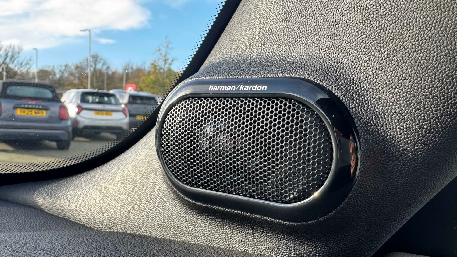 Used MINI Convertible 2018 for sale - 76636719: Photo 11