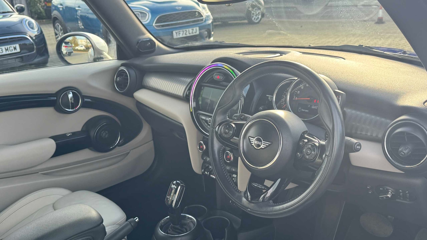 Used MINI Convertible 2018 for sale - 76636719: Photo 4