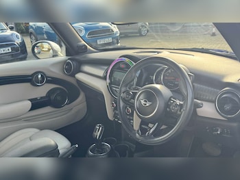 Used MINI Convertible 2018 for sale - 76636719: Photo