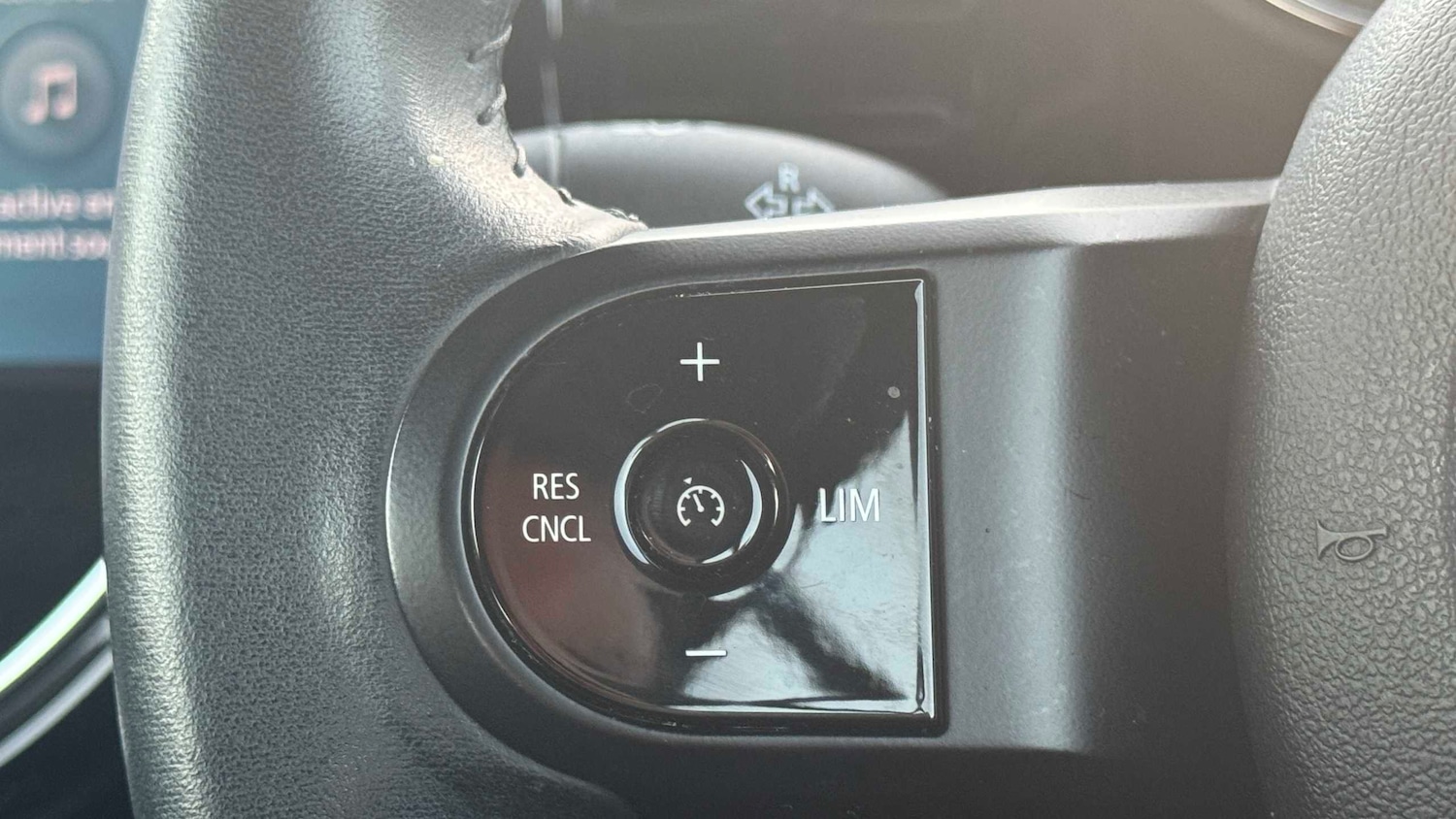 Used MINI Convertible 2022 for sale - 76610563: Photo 17