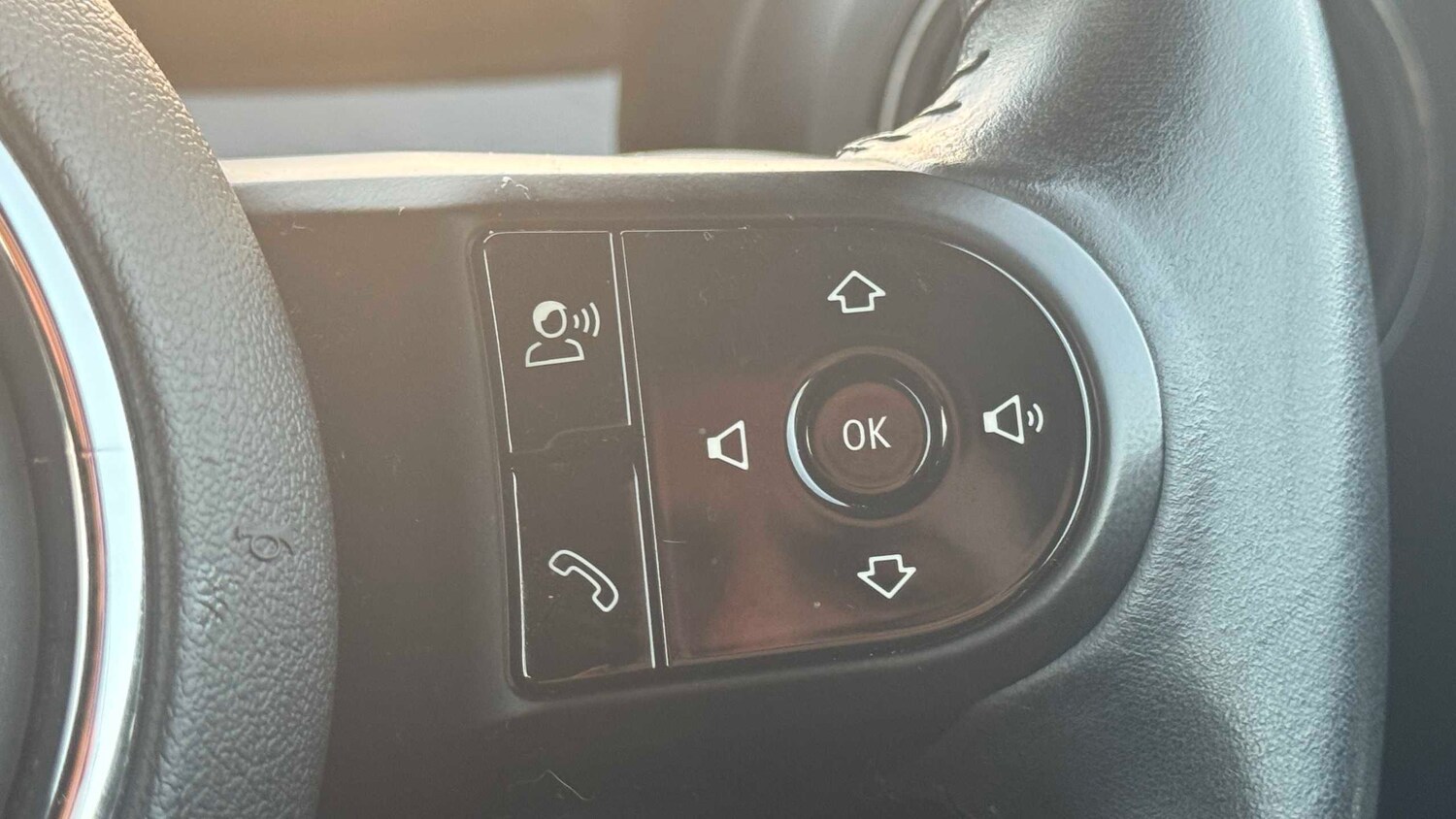 Used MINI Convertible 2022 for sale - 76610563: Photo 18