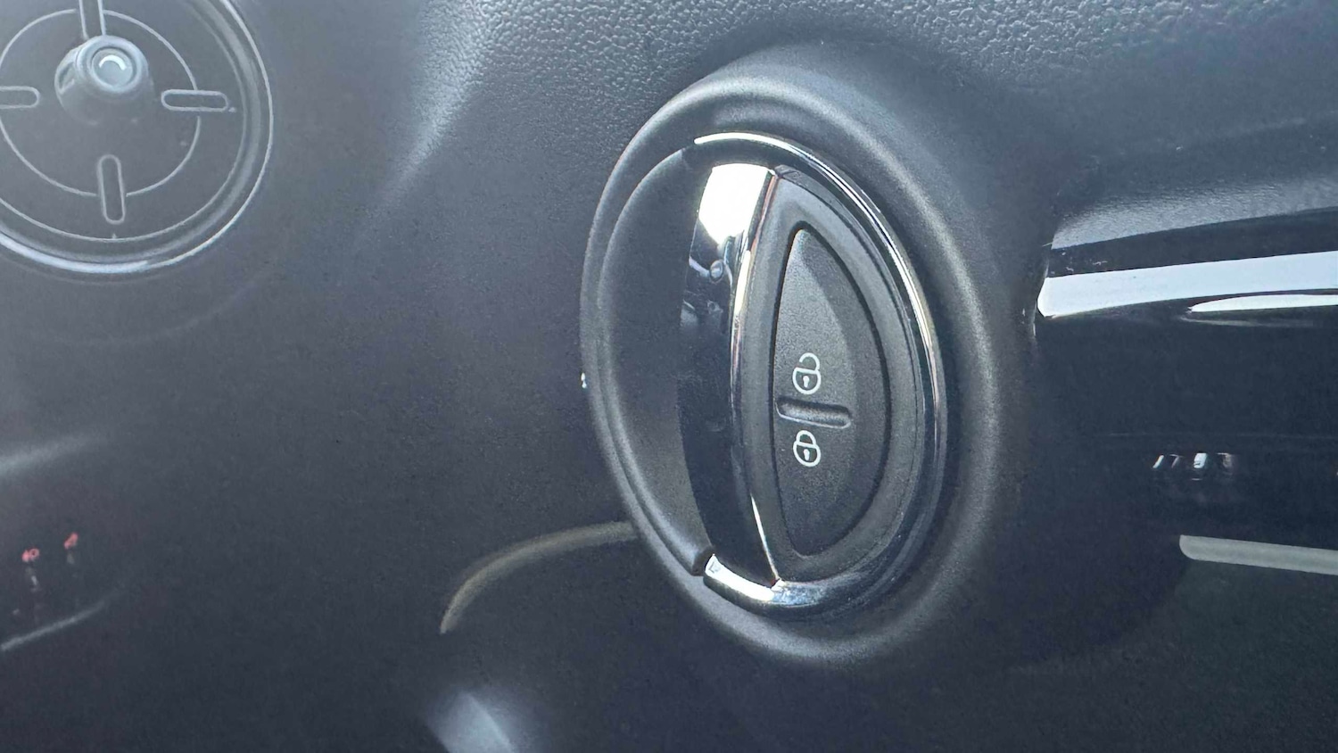 Used MINI Convertible 2022 for sale - 76610563: Photo 28