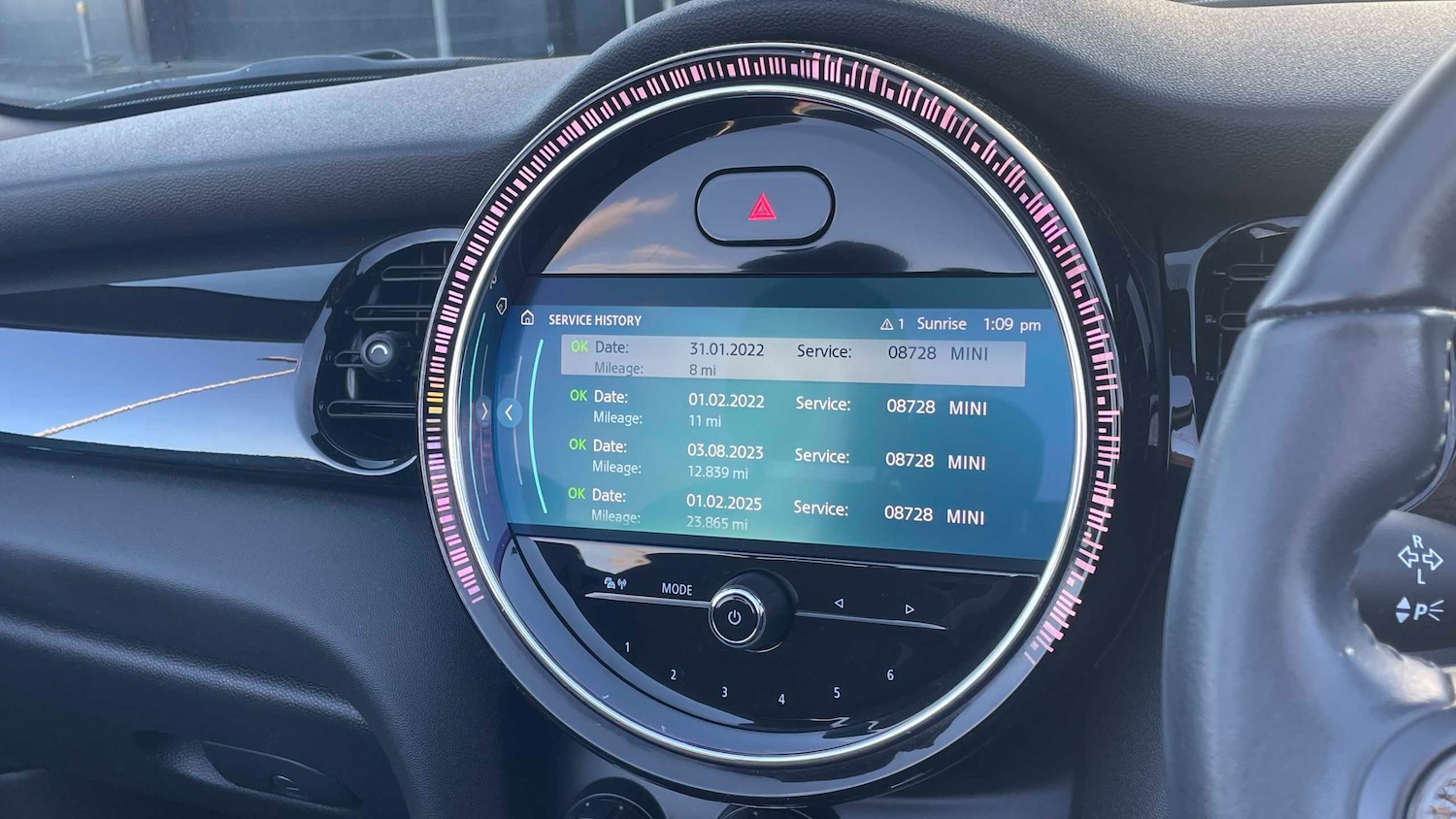 Used MINI Convertible 2022 for sale - 76610563: Photo 32