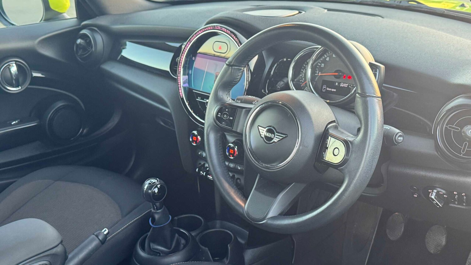 Used MINI Convertible 2022 for sale - 76610563: Photo 4