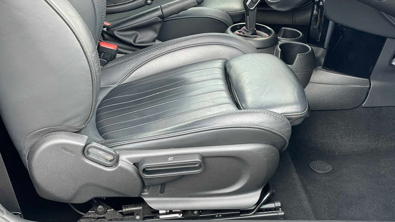 Used MINI Hatch 2019 for sale - 77886133: Photo 20