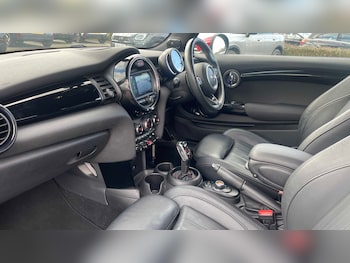 Used MINI Hatch 2019 for sale - 77886133: Photo