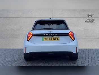 Used MINI Cooper 2024 for sale - 75260100: Photo