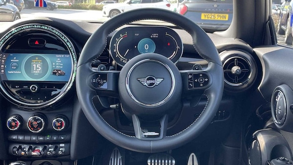Used MINI Hatch 2022 for sale - 75603910: Photo 5