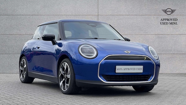Used MINI Cooper 2024 for sale - 76205139: Photo 1