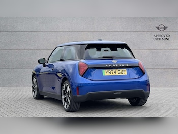 Used MINI Cooper 2024 for sale - 76205139: Photo 2