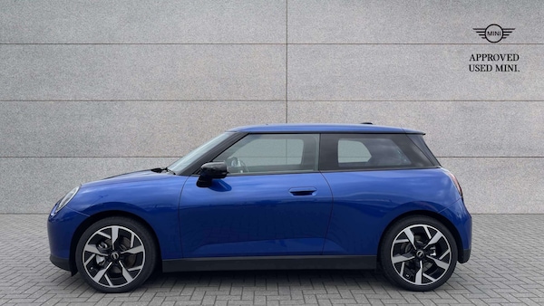 Used MINI Cooper 2024 for sale - 76205139: Photo 3