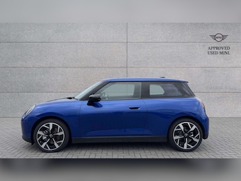 Used MINI Cooper 2024 for sale - 76205139: Photo 3