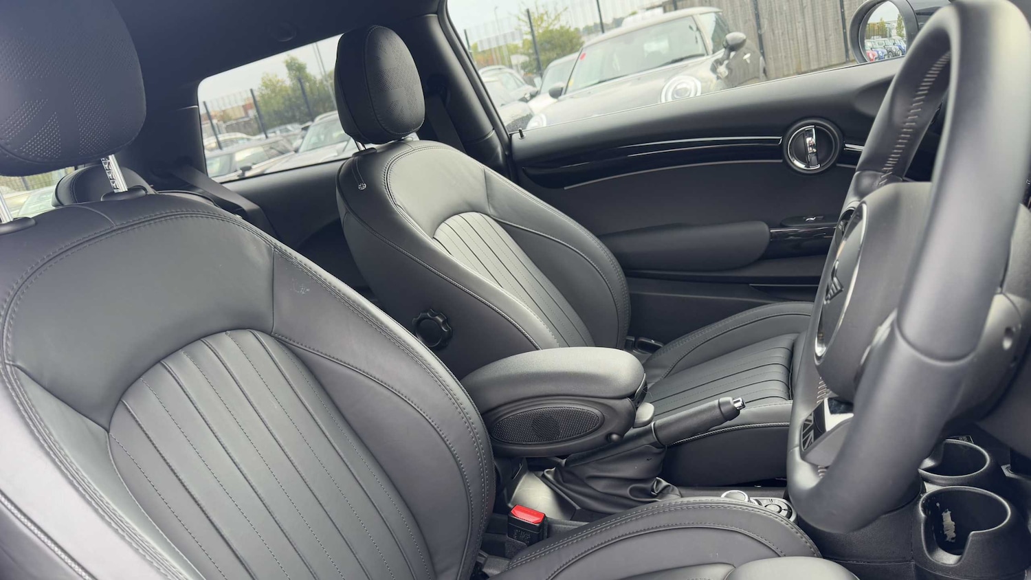 Used MINI Hatch 2023 for sale - 76401265: Photo 10