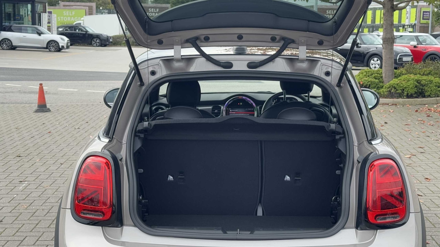 Used MINI Hatch 2023 for sale - 76401265: Photo 12